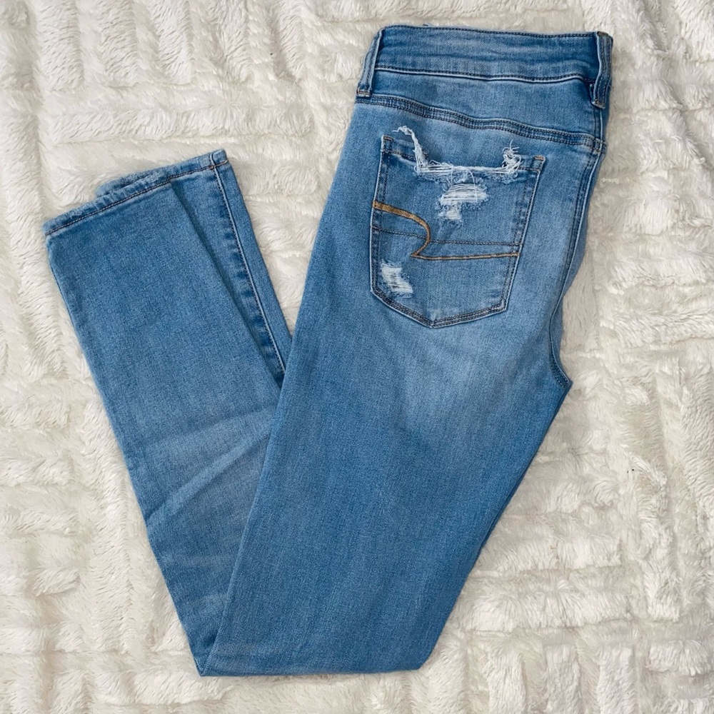 Women’s American Eagle ripped mid rise jegging size 8 long